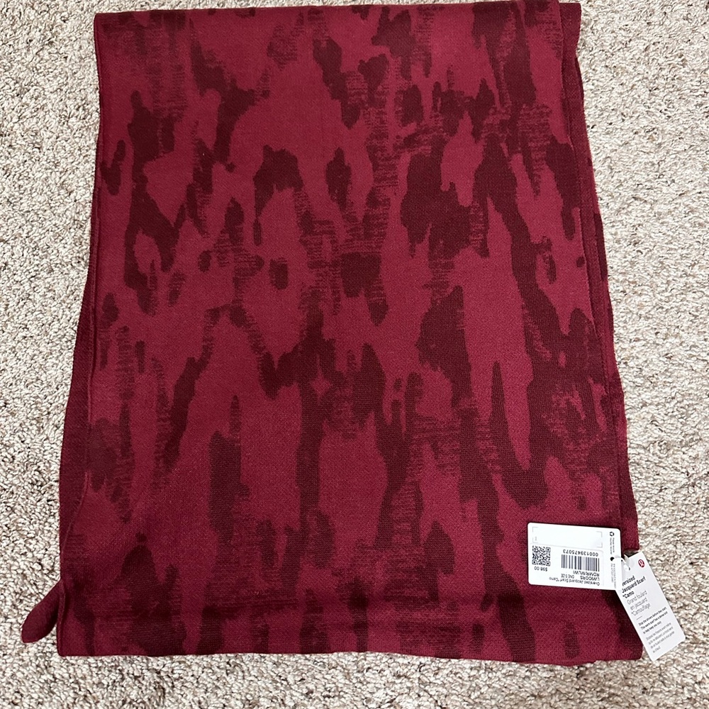 Lululemon Oversized Jacquard Scarf